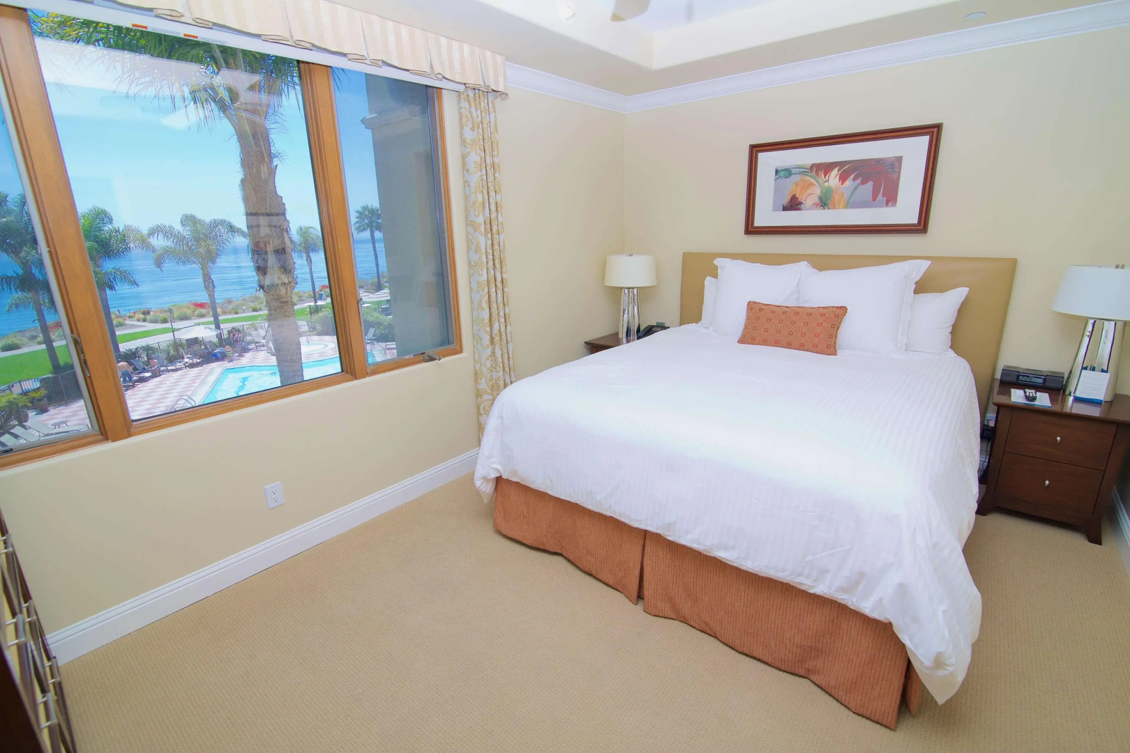 Dolphin Bay Resort & Spa