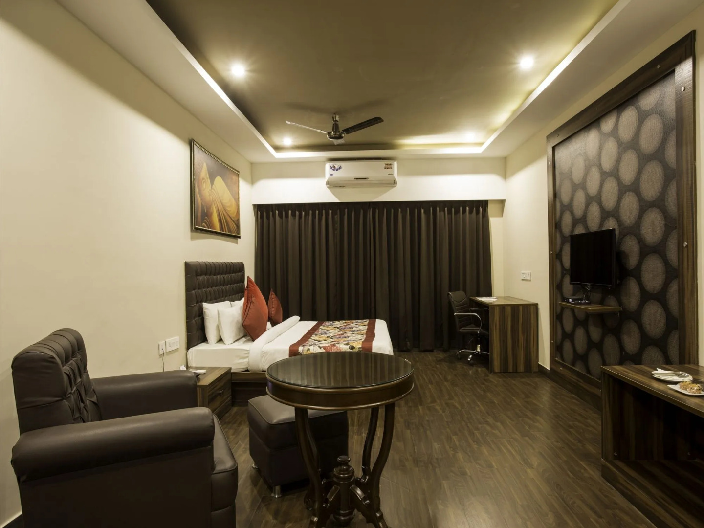 Mount Milestone Hotel and Banquets