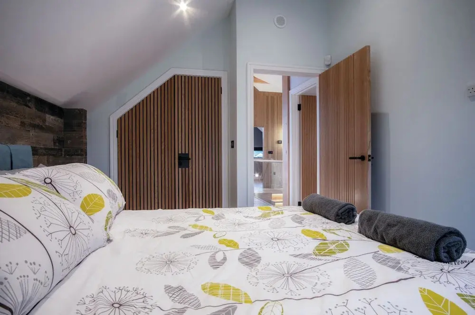 Ty Cyfoes - Luxurious 4 Bedroom - St. Florence