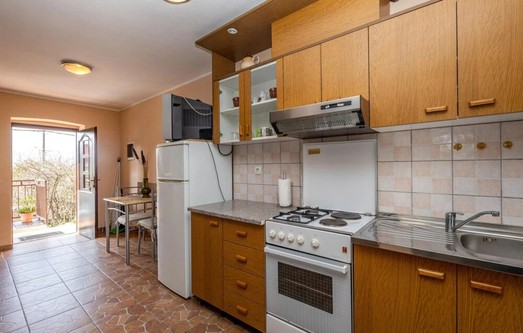 Stunning Home in Jadranovo With Wifi and 5 Bedrooms