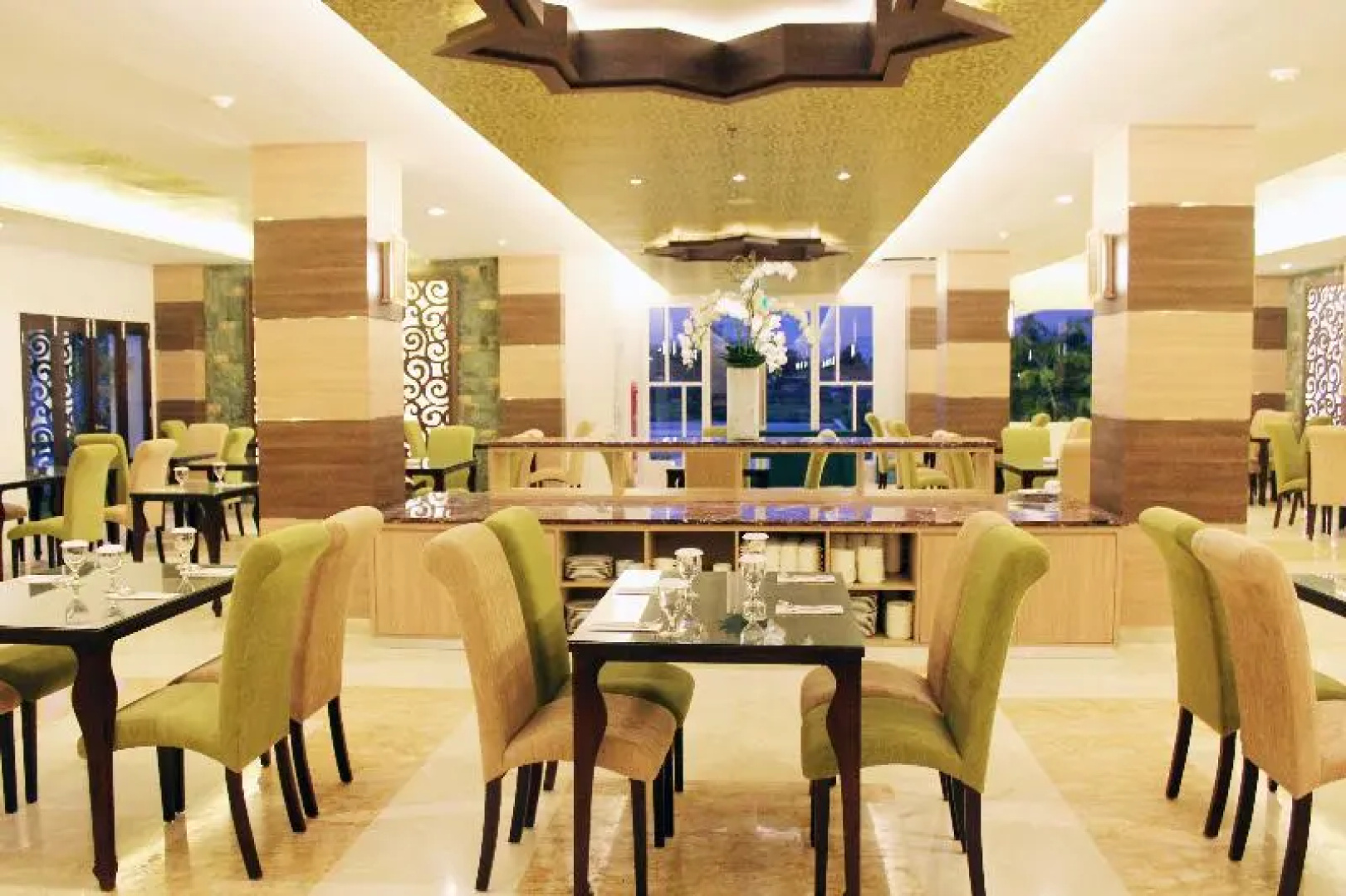 Lorin Syariah Solo Hotel