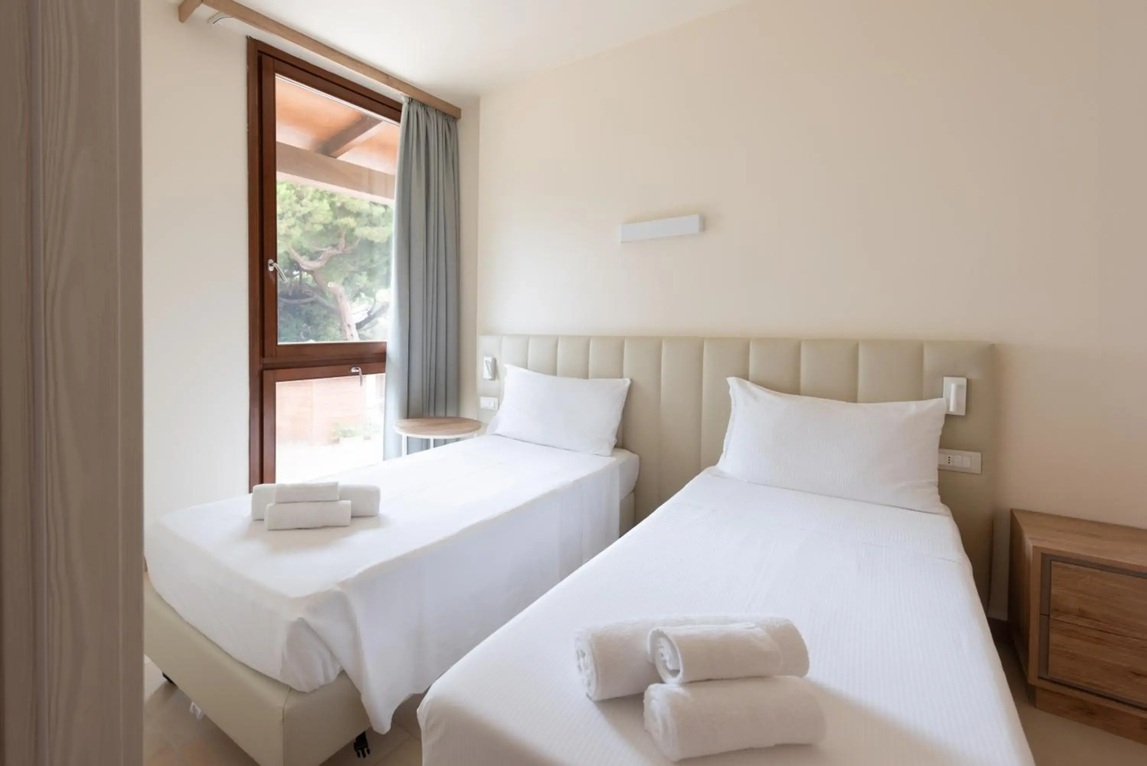 Canado Family Hotel
