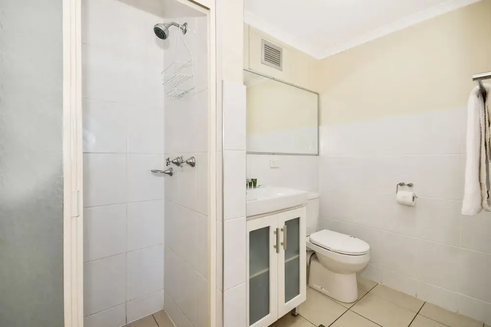 Shandelle Apartments