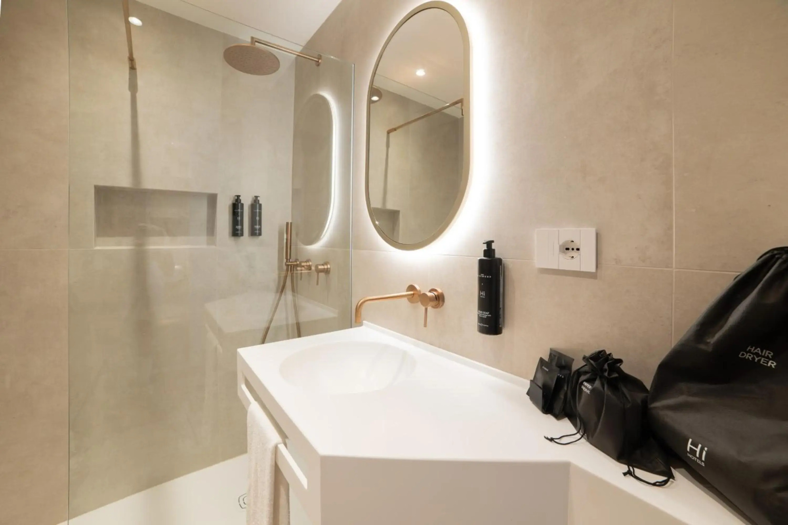 Hi Hotels Sirmione - Lakeview Pool