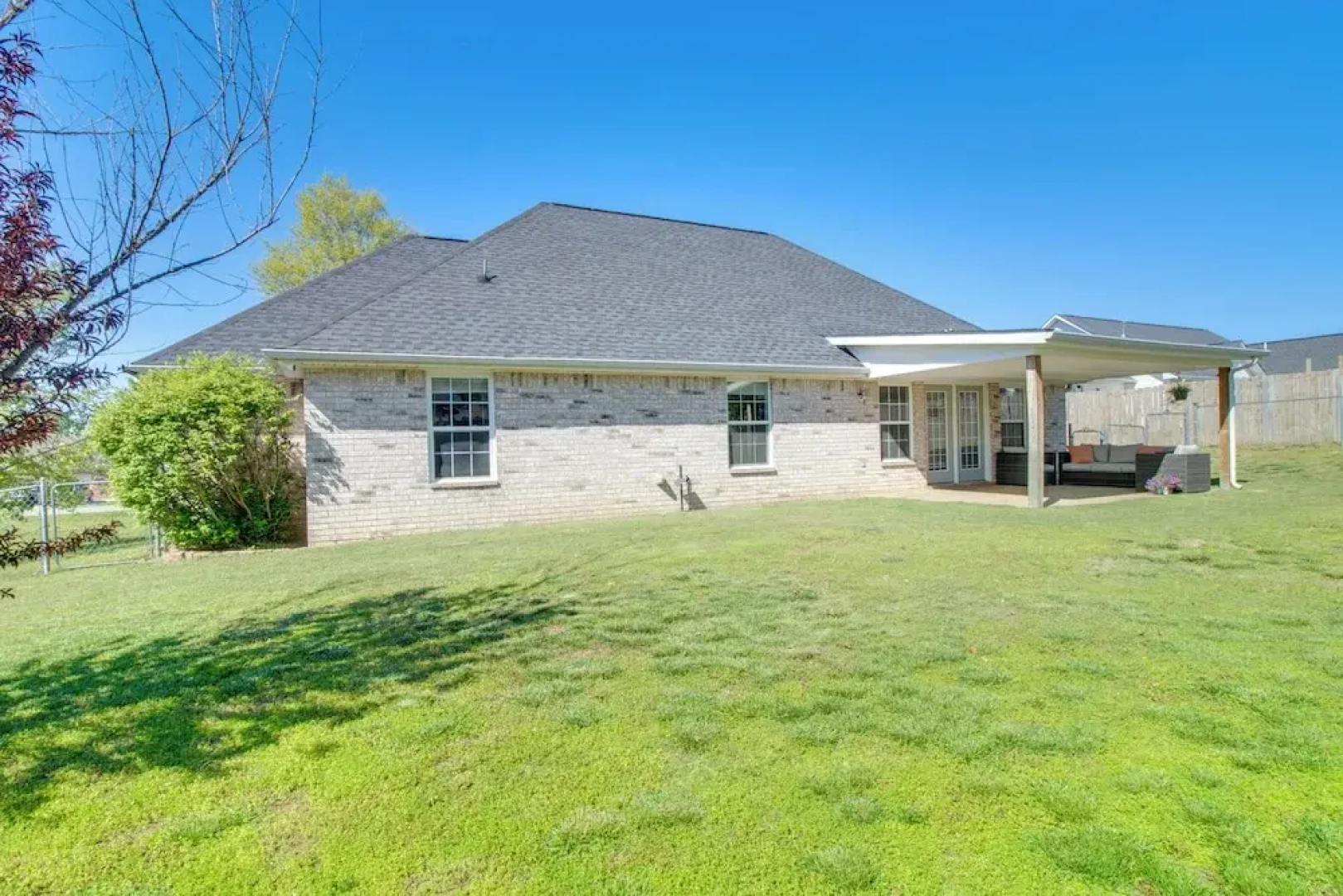 2 Mi to Grand Lake: Grove Home w/ Fenced-in Yard