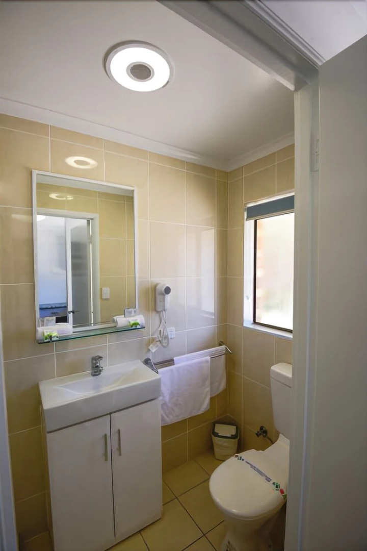 Beach n Reef Motel Self Contained Units