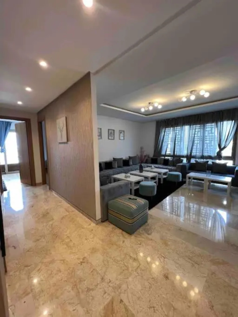 Beautiful 2beds apartment with swim pool in marina