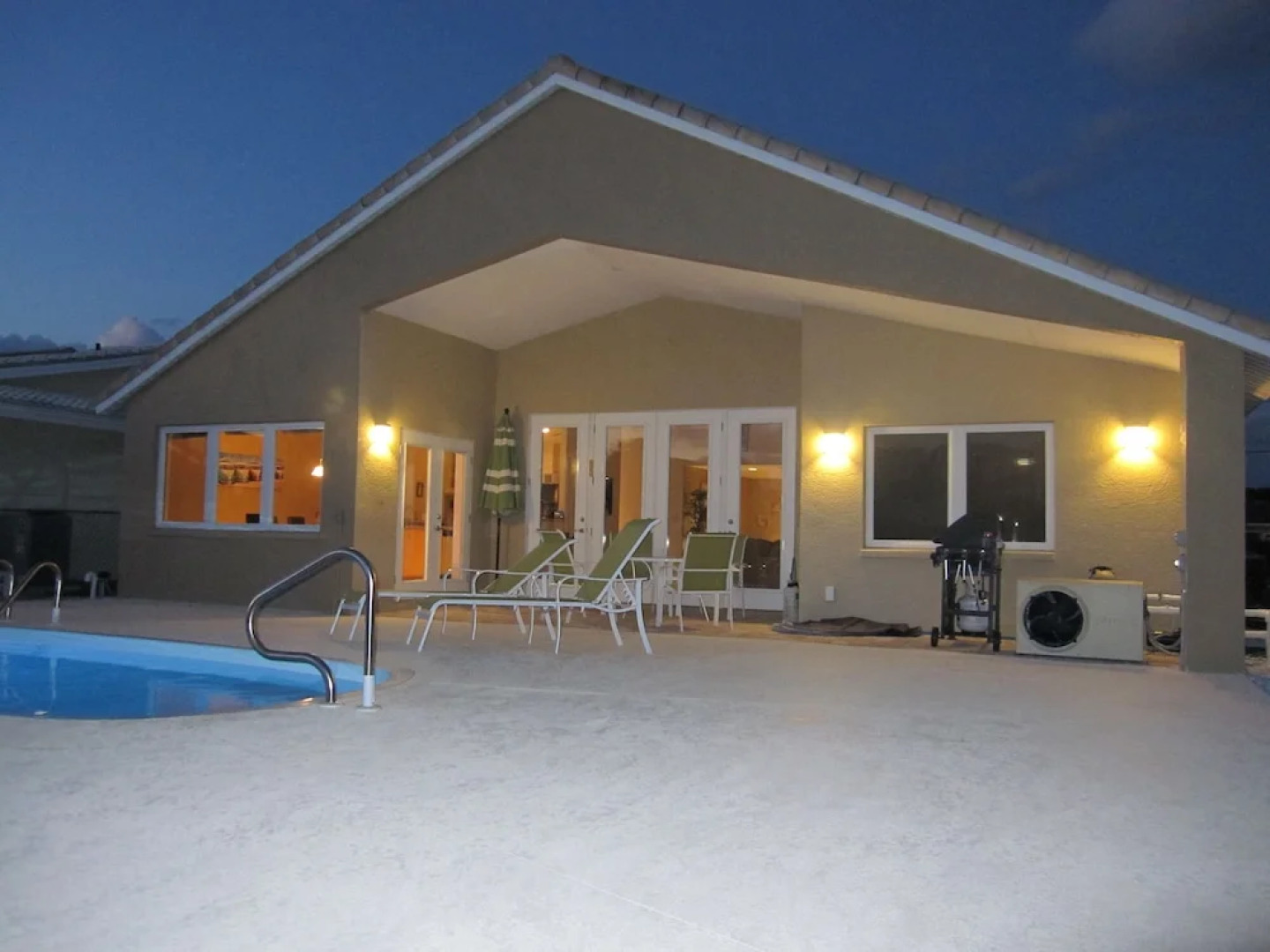 Beautiful Gulf Coast Living on the Canal - Three Bedroom Home