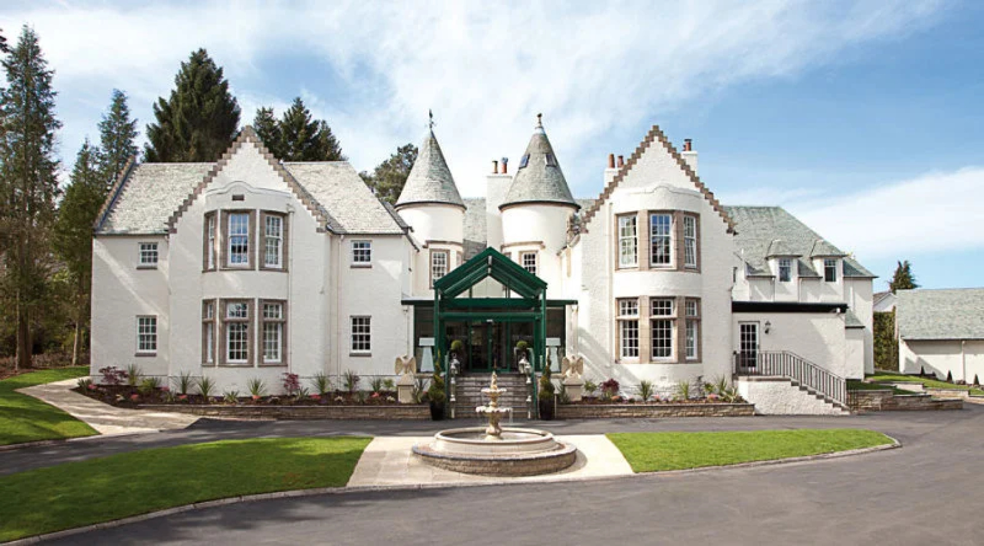 Cairn Lodge