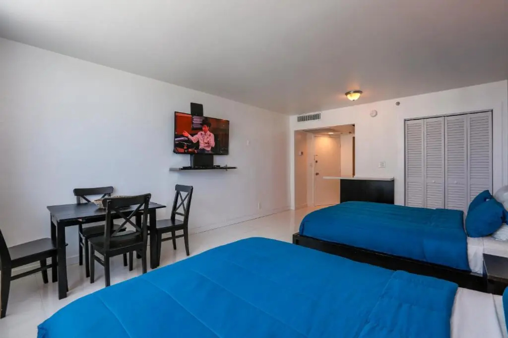 Miami Beach Apartments by Mia Rentals