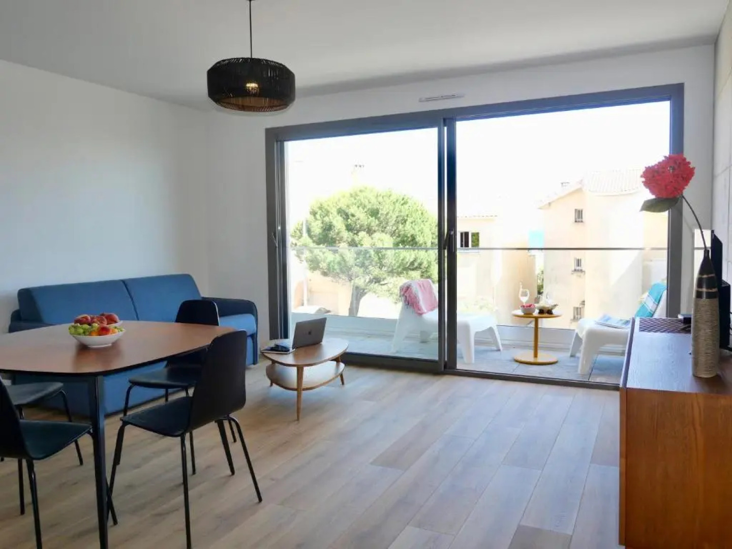 Superbe appt neuf, climatisé 2nd ligne, balcon, jardin, prestations haut de gamme 3