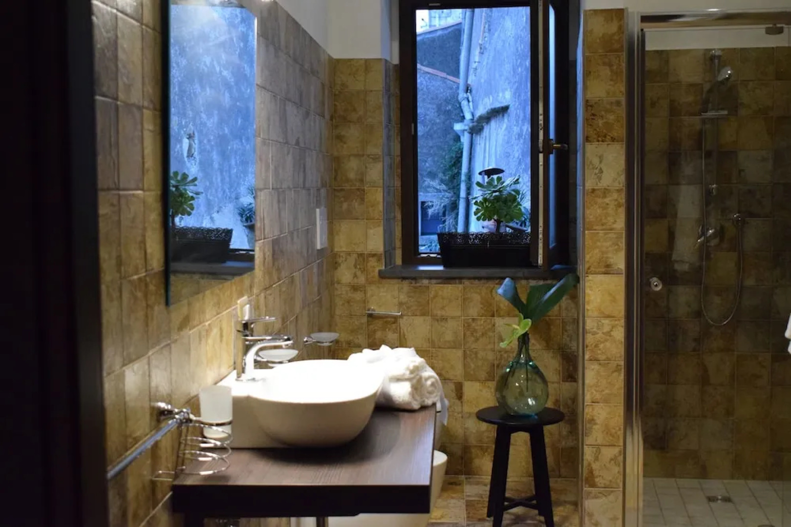 Cento Tarì Guest House