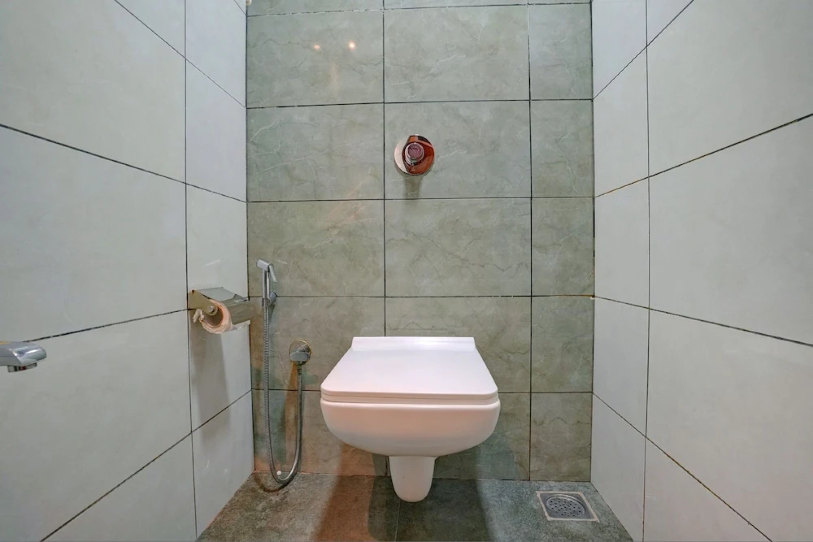 Fabexpress Colaba Grand