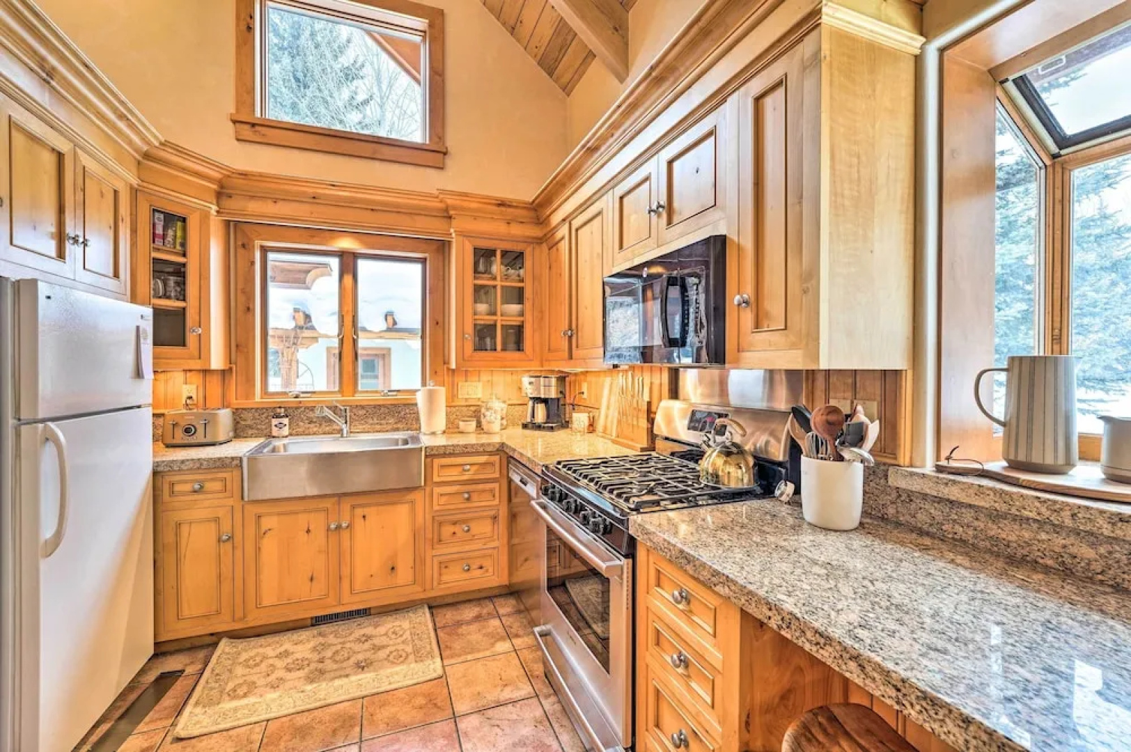 Serene Sun Valley Home w/ Hot Tub & Mtn Views
