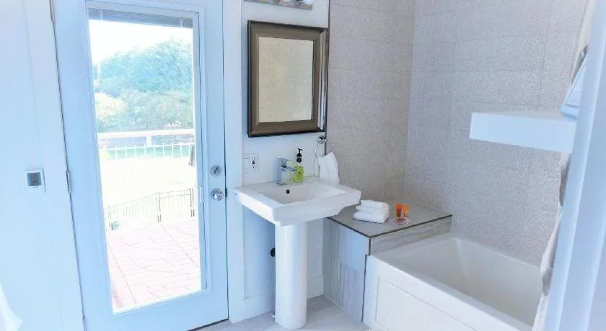 On the 6 Bed and Breakfast