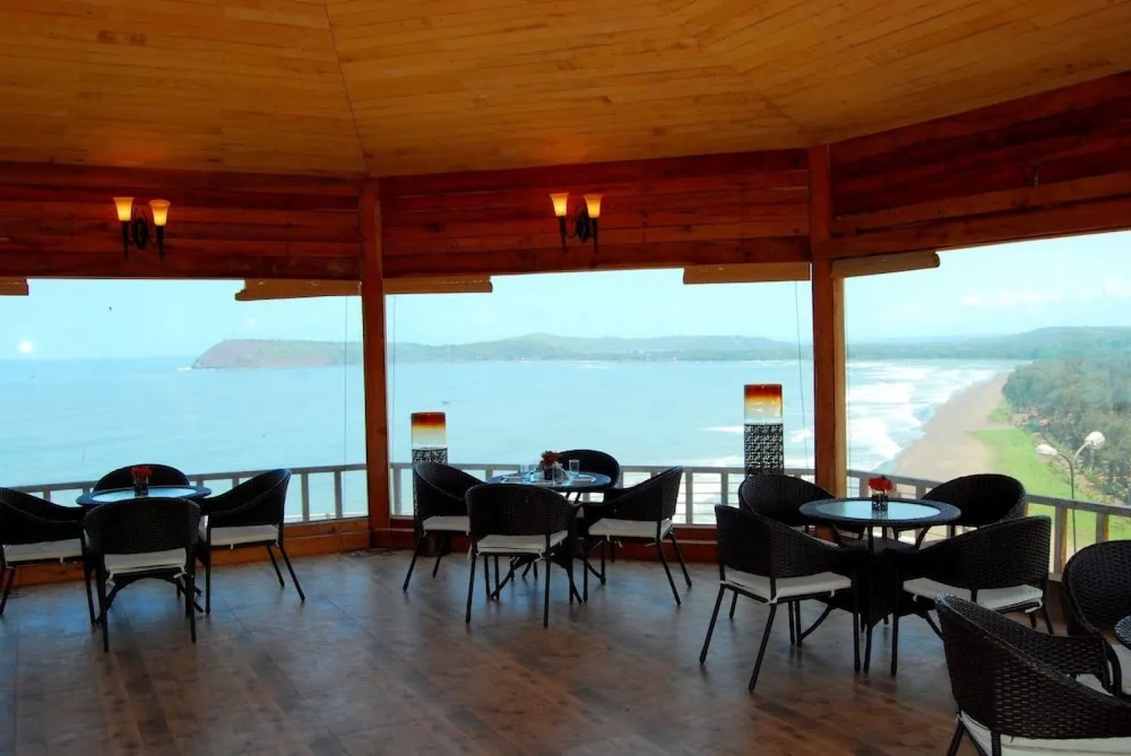 Kohinoor Samudra Beach Resort