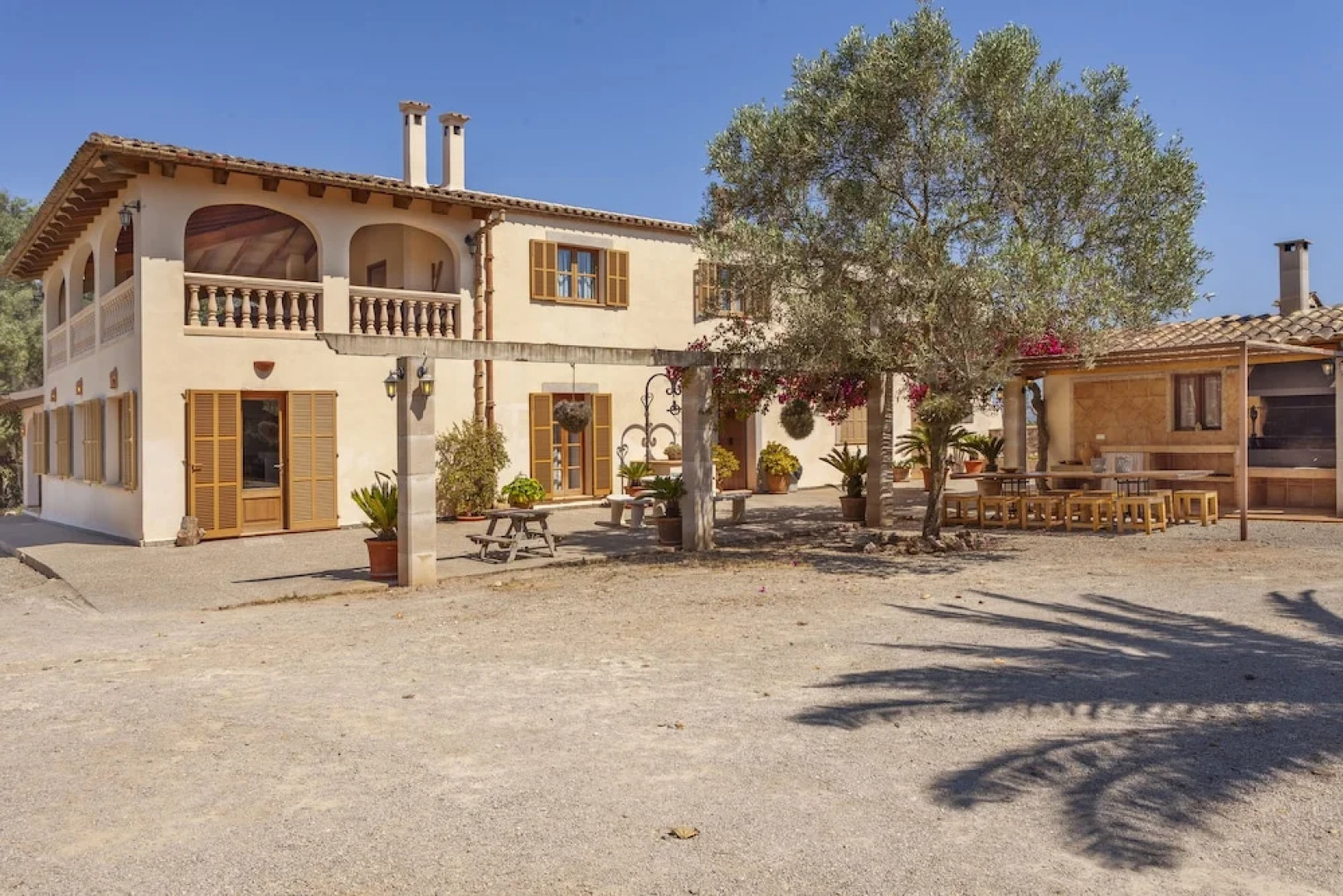 Villa in Can Picafort, Located in the Countryside, Near the Beach, has 5 Bedroom