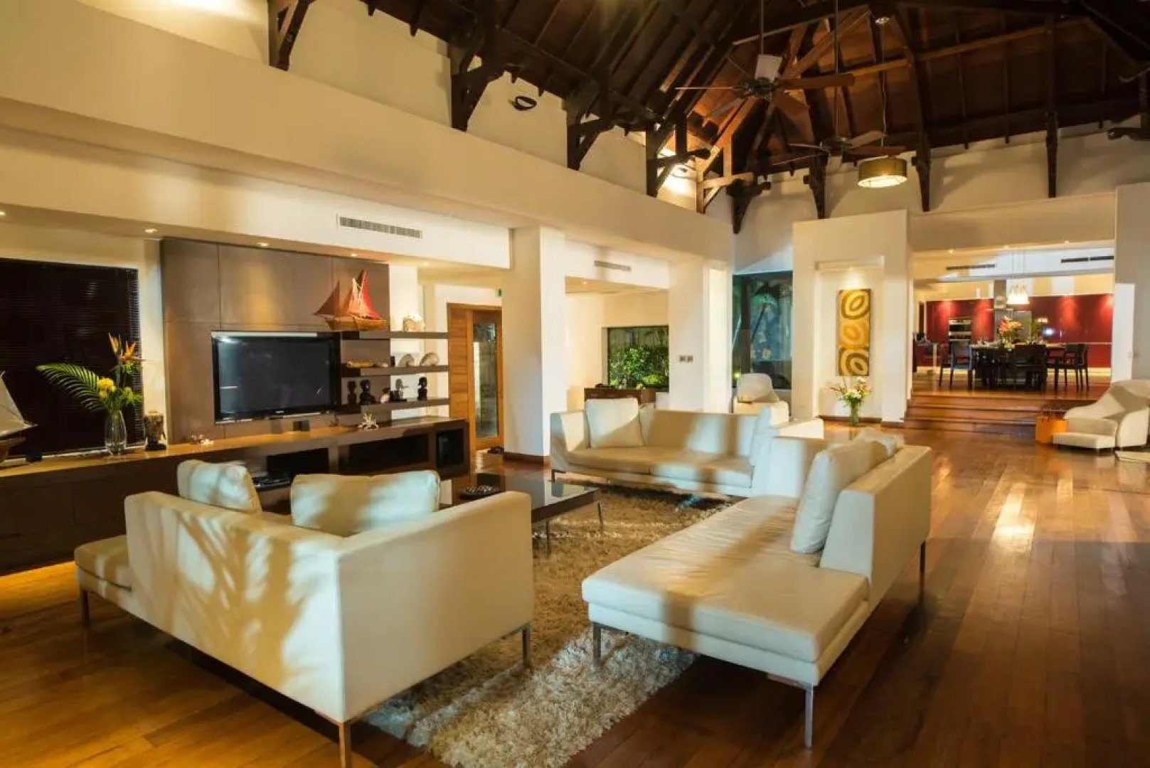 Villa Solara by Oazure