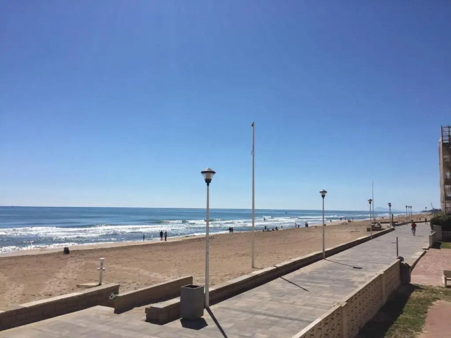 Large Apartment with Sea Views