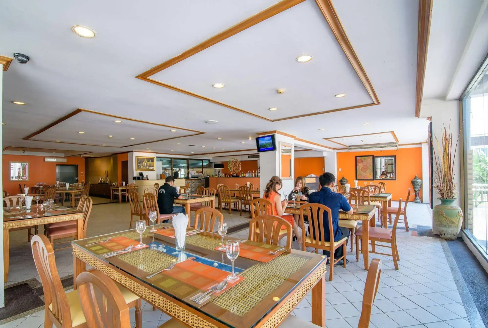 Golden Beach Cha-Am Hotel