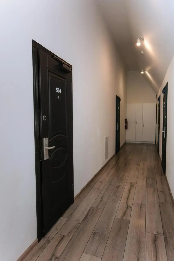 Stone City Apartment in Park Zone