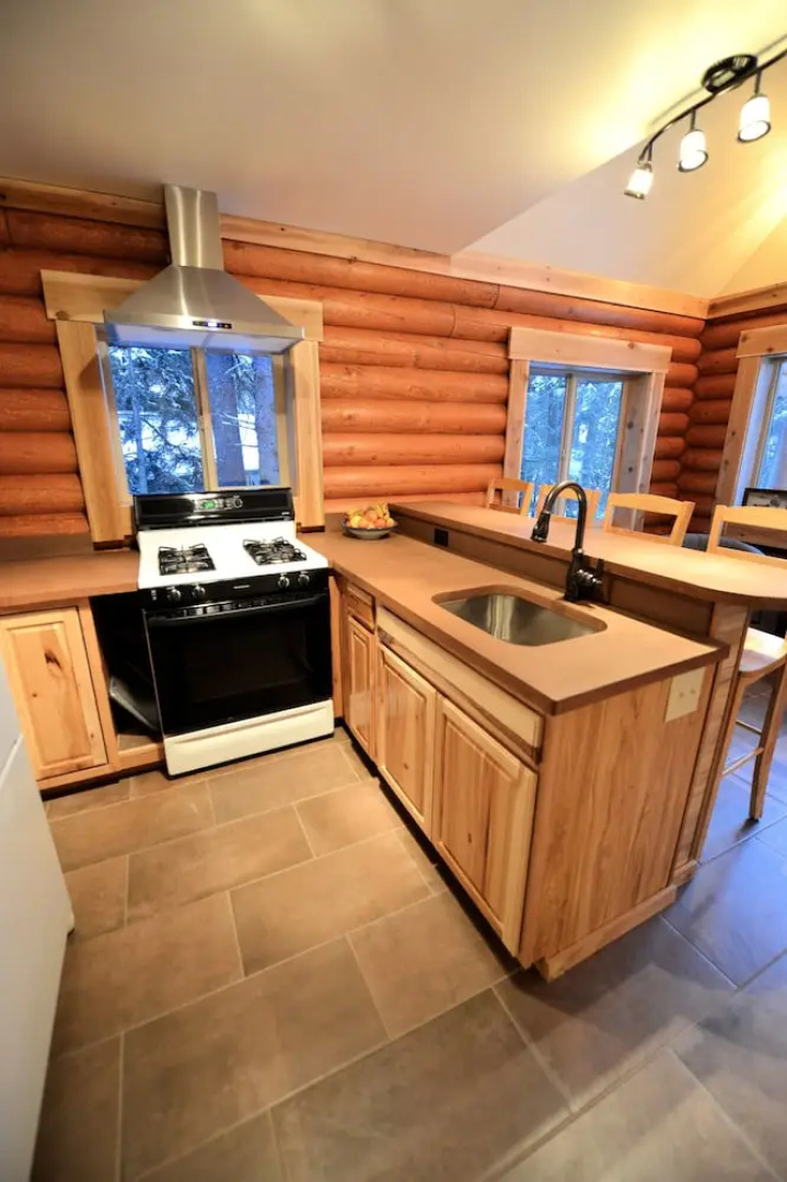 Alyeska Hideaway Log Cabins-Placer Cabin
