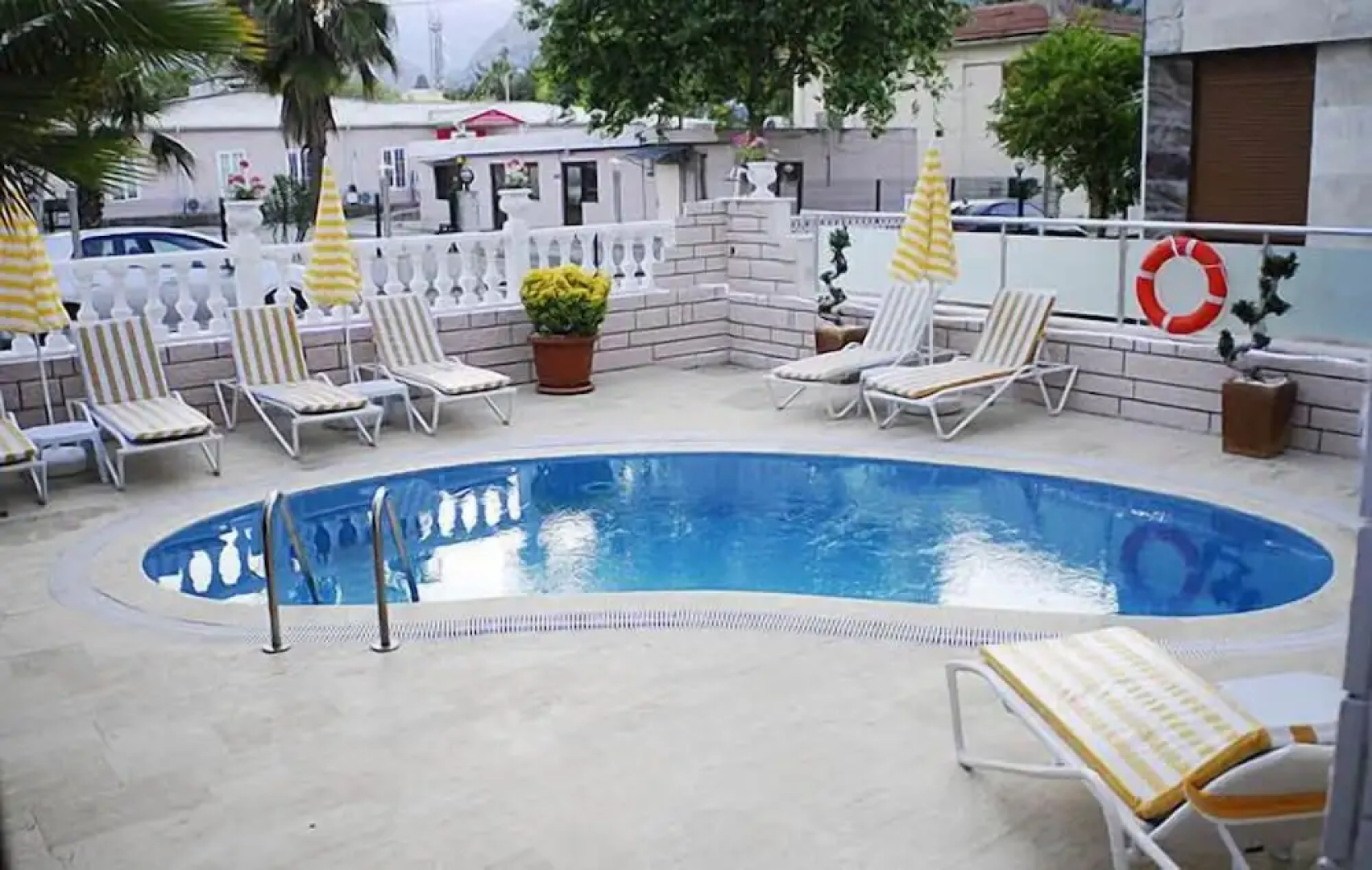 Isabel Hotel