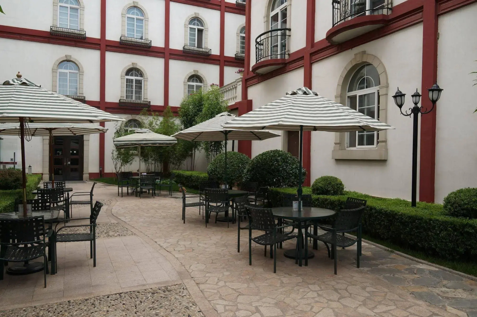 Dong Fang Hotel