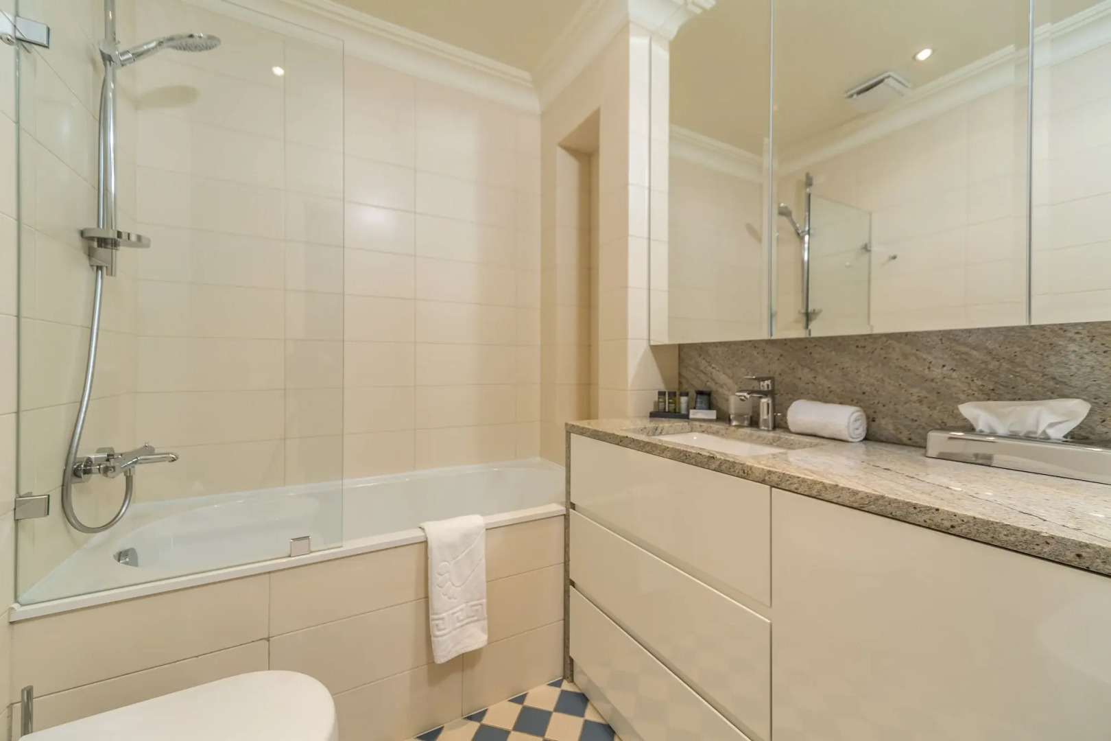 Апарт-отель WoodenVilla