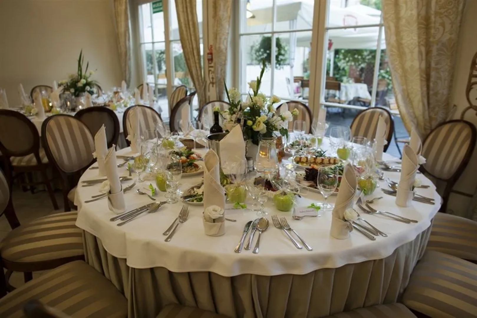 Villa Estera - Hotel & Restauracja