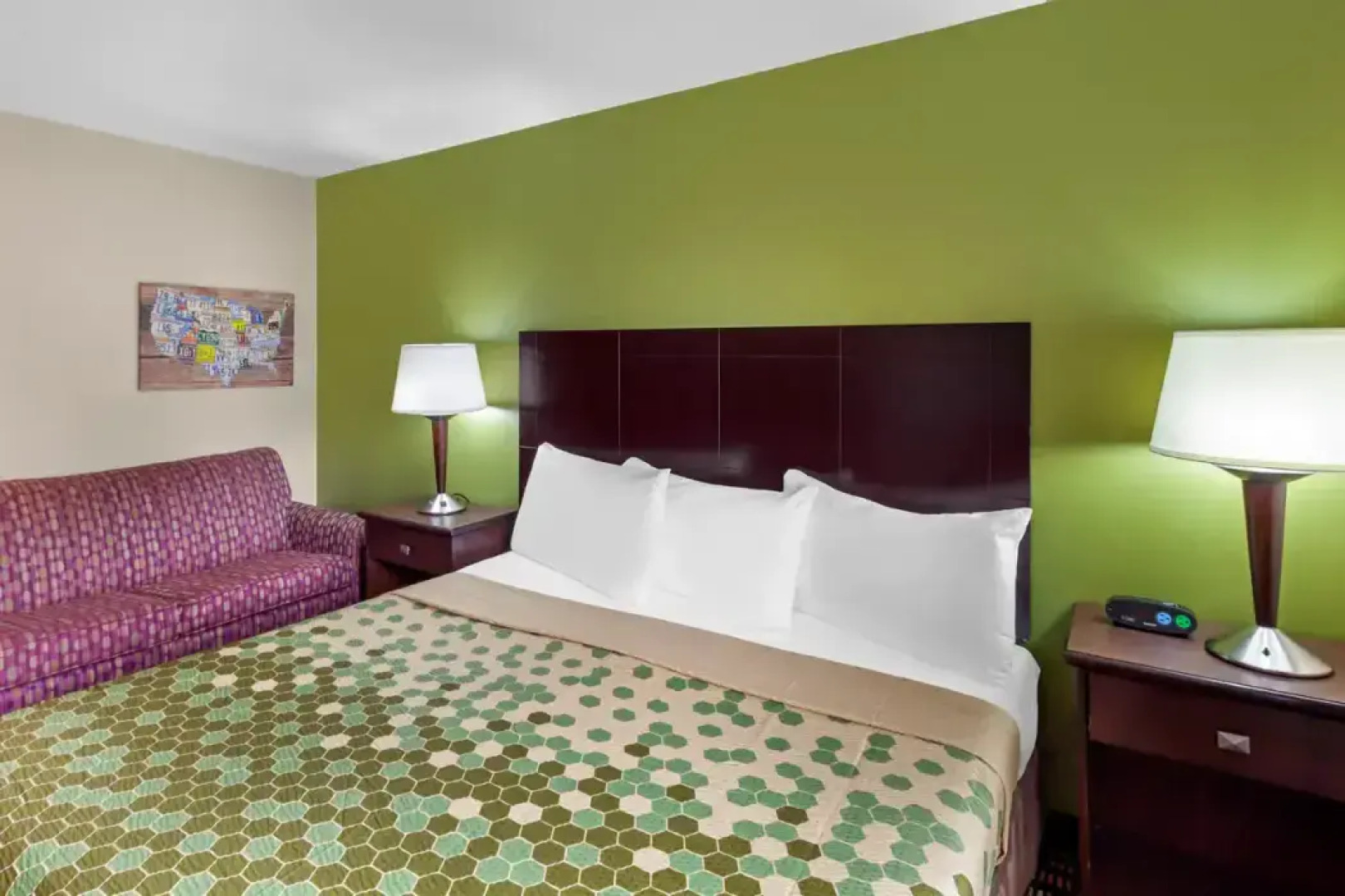 Econo Lodge Inn & Suites Oconto