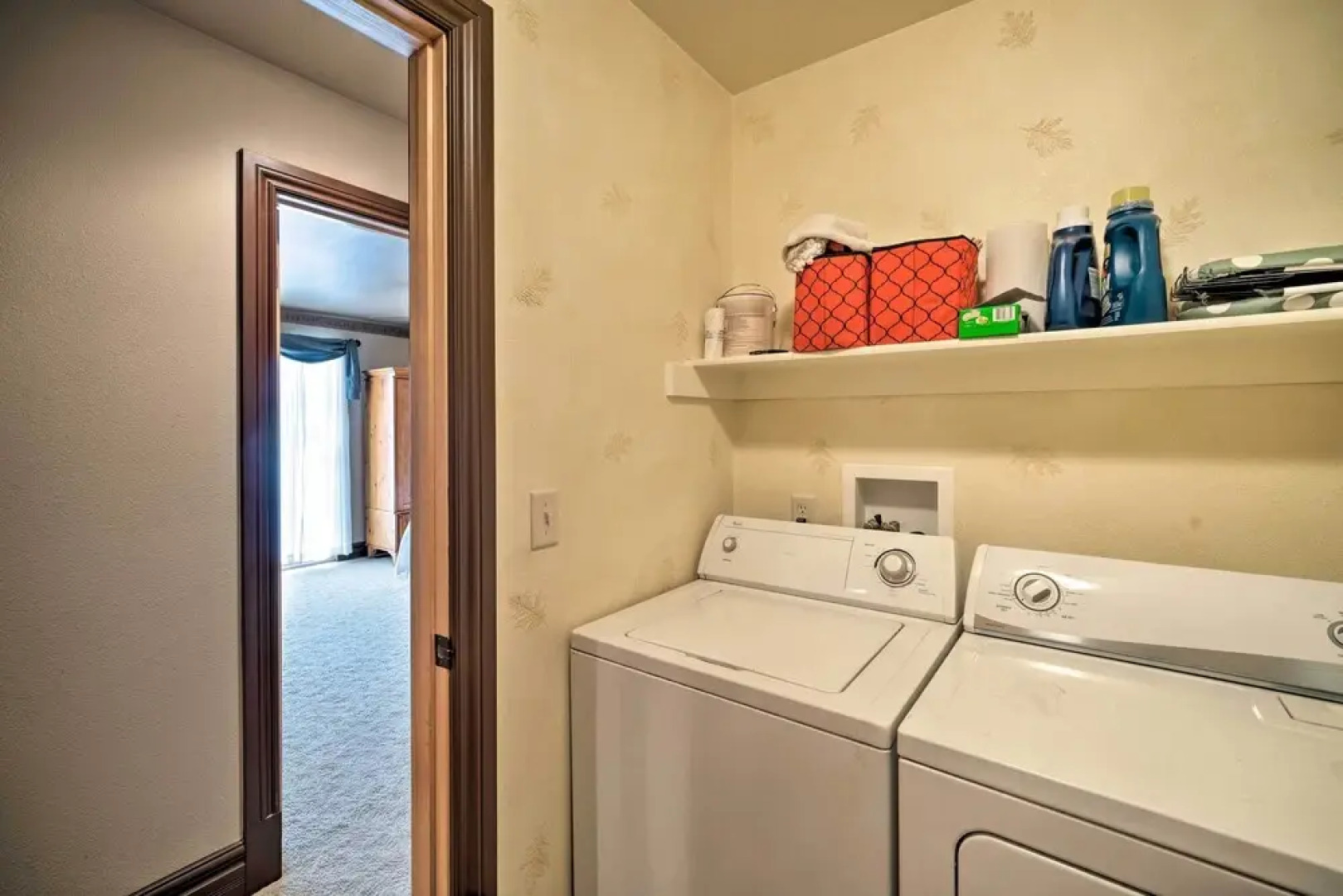 Cozy & Convenient Red Lodge Home < 8 Mi to Slopes!