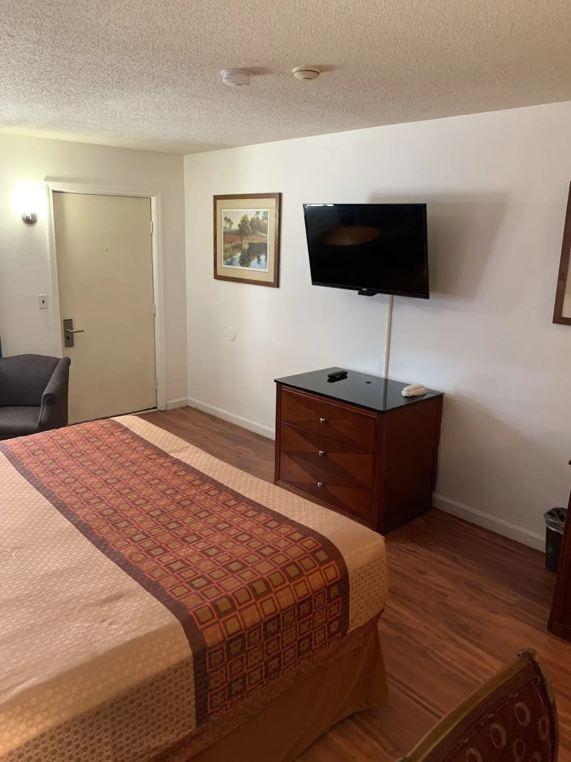 Hampton Motor Inn