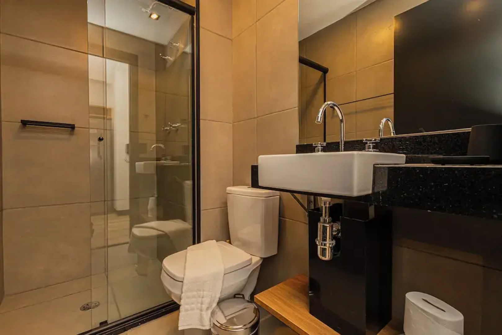 Sky Design Alphaville Housi by Anora