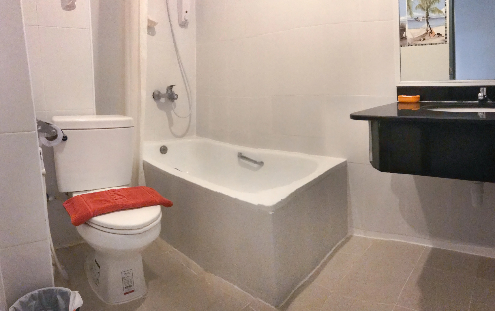 J TWO S Pratunam Hotel