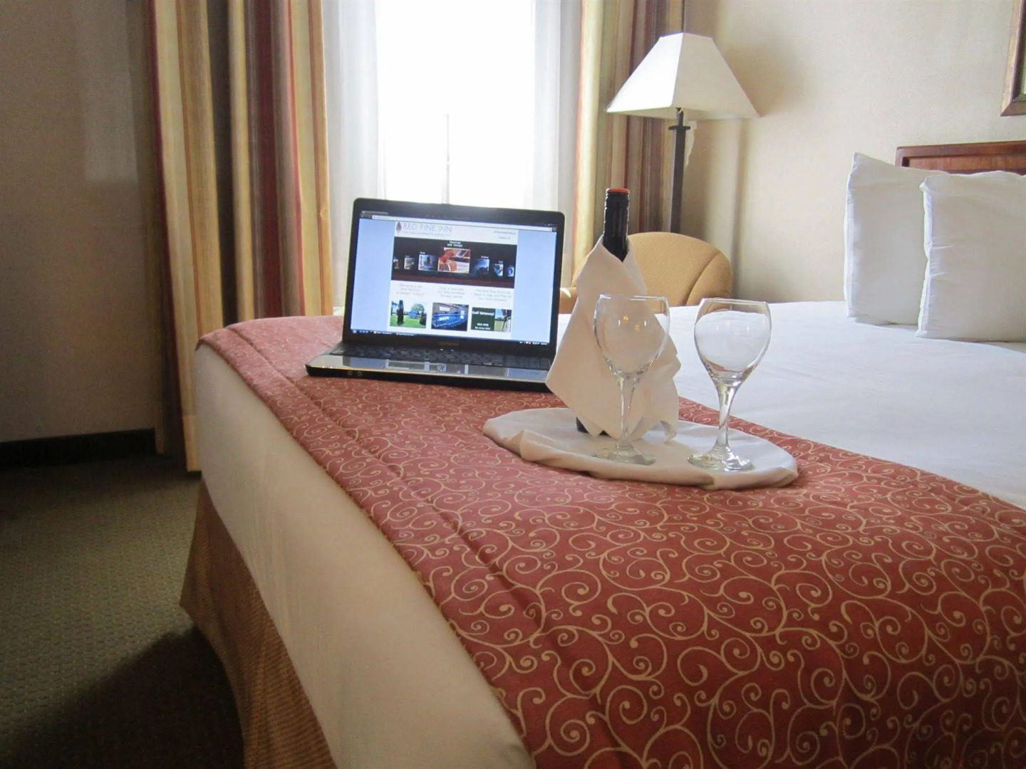 Red Pine Inn & Conference Centre