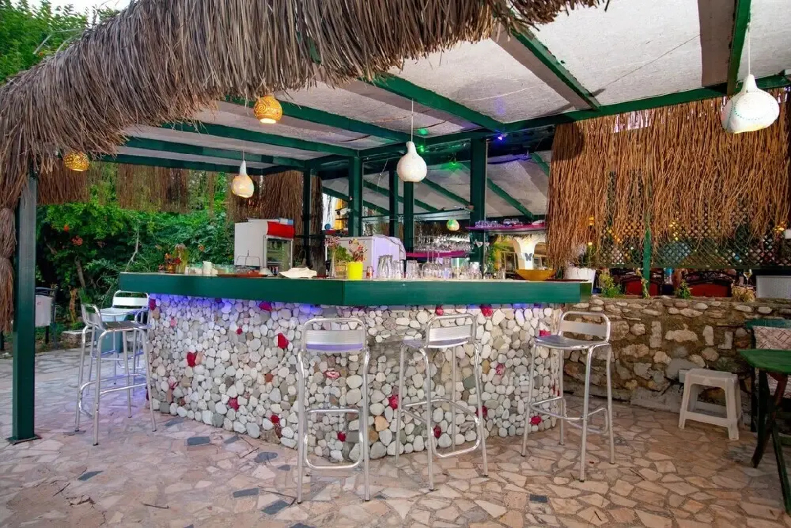 Diplomat 2 Hotel and Apartments