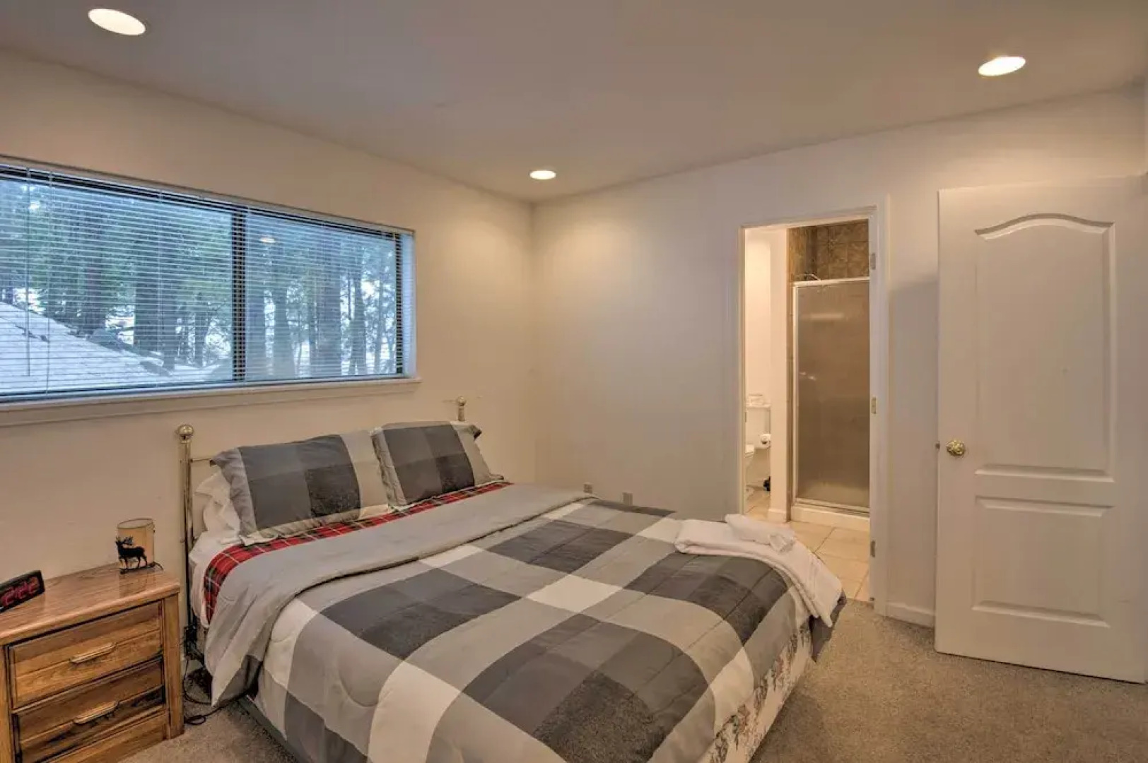 Stateline Ski House: Walk to Boulder Lift!