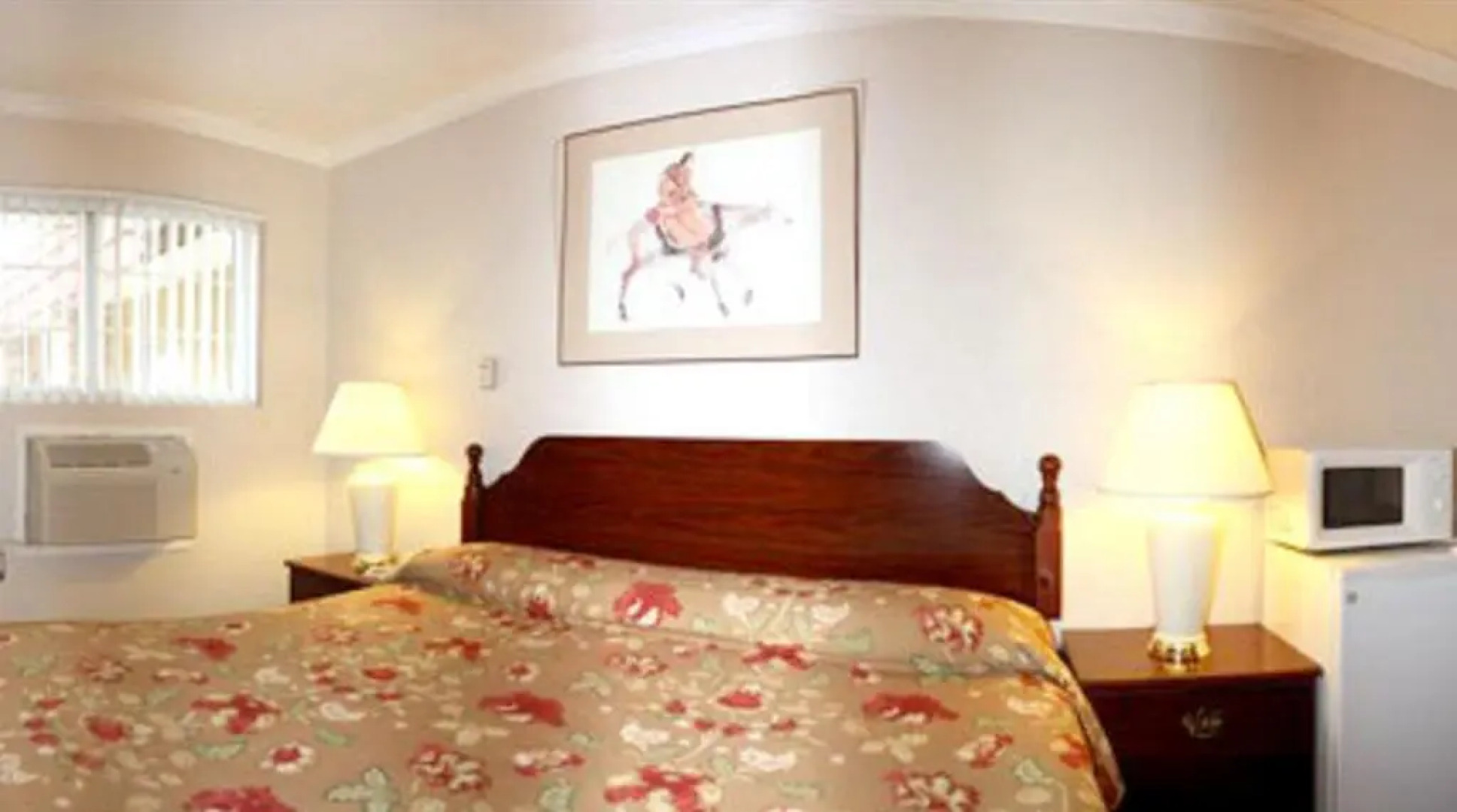 Sunset Inn and Suites