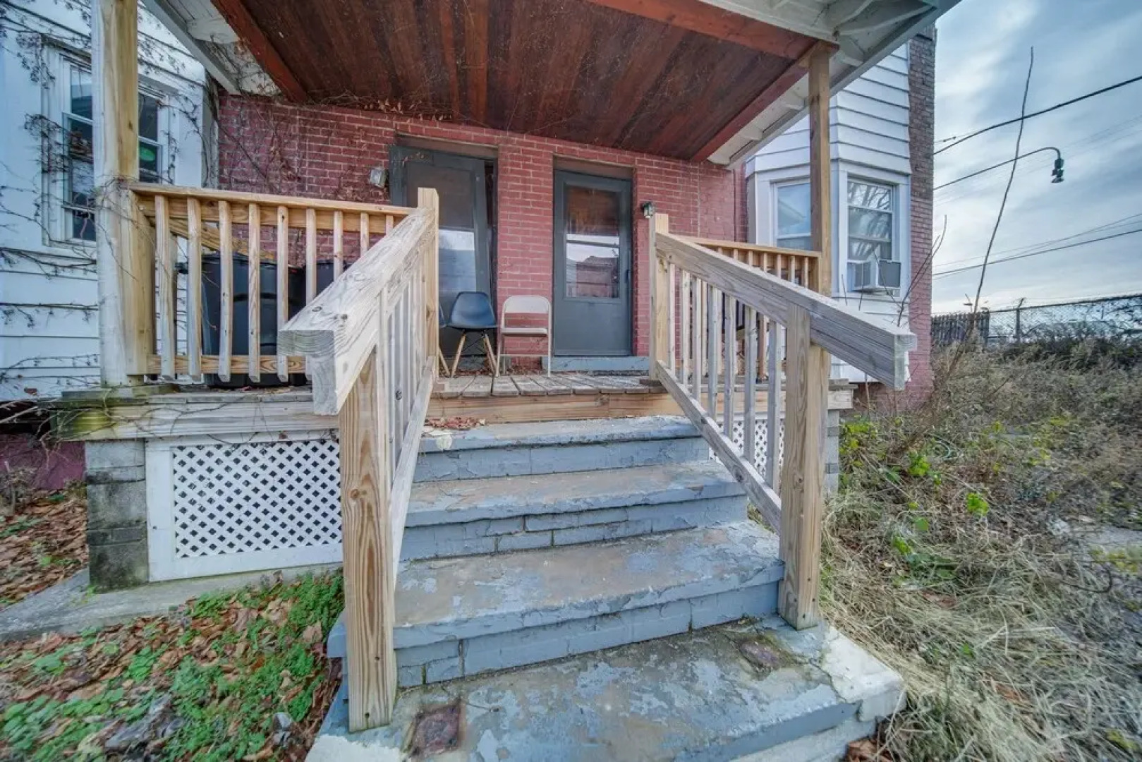 Pet-friendly Cleveland Townhome, 2 Mi to Downtown!