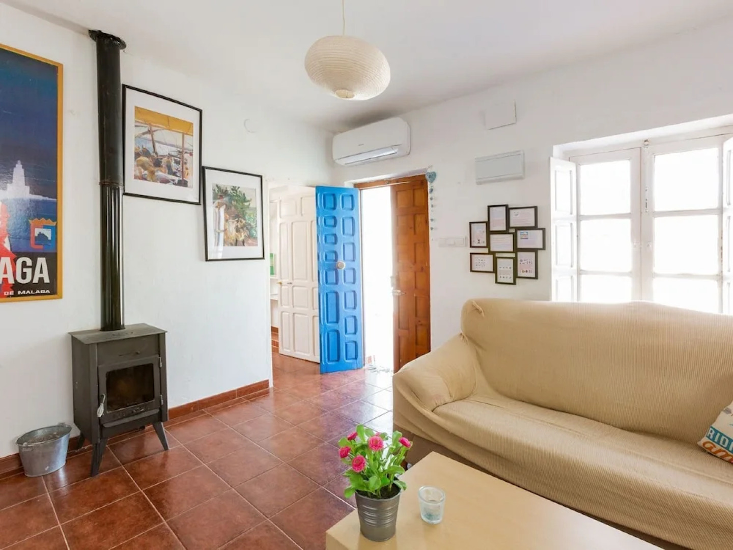 Chic Holiday Home in Benamargosa With Barbecue and Garden