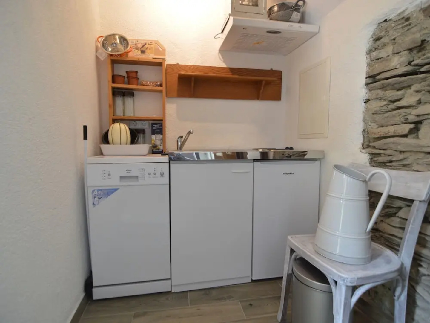 Cozy Apartment in Immerath near Fishing