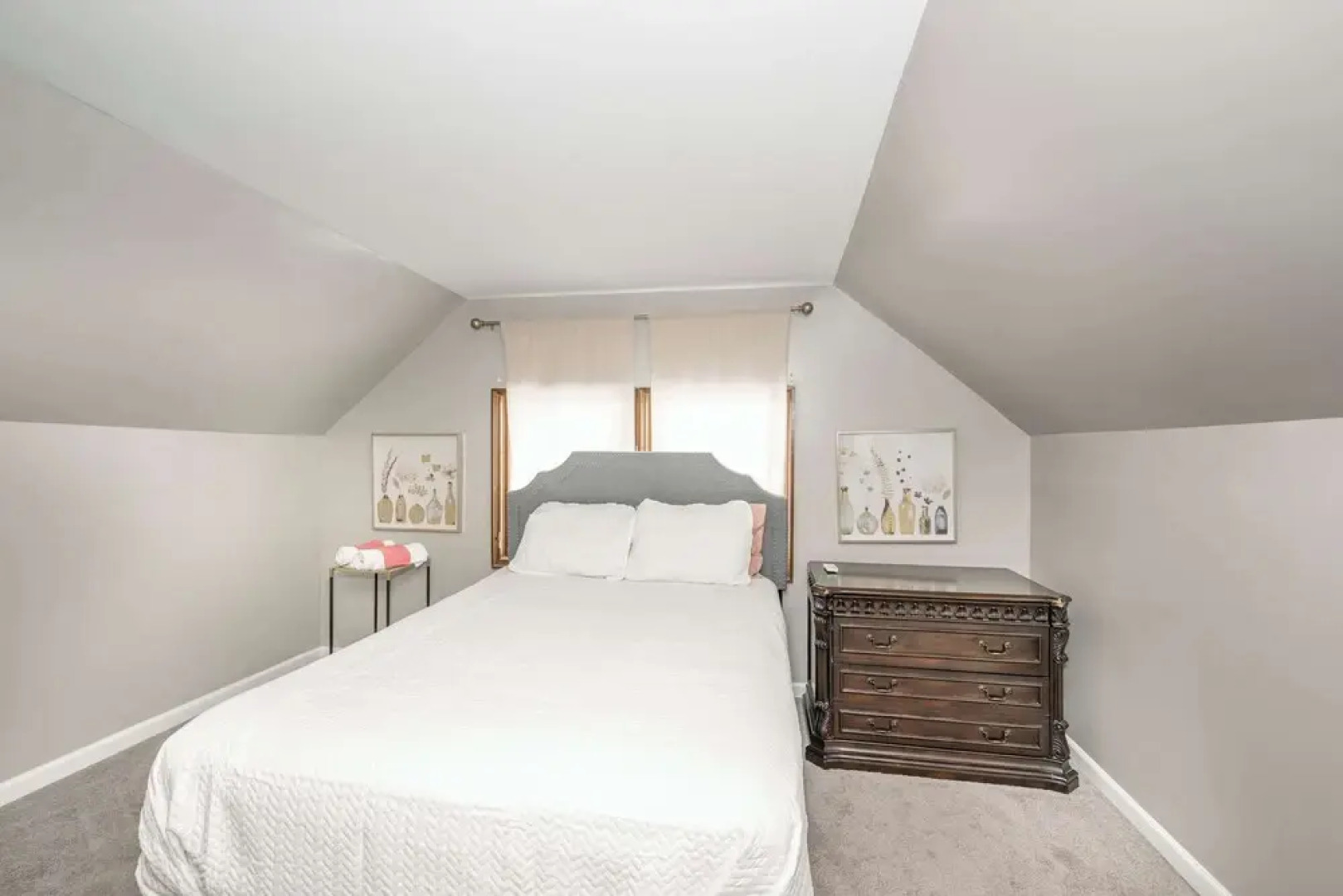 The Bishops Manor Stay for 10!