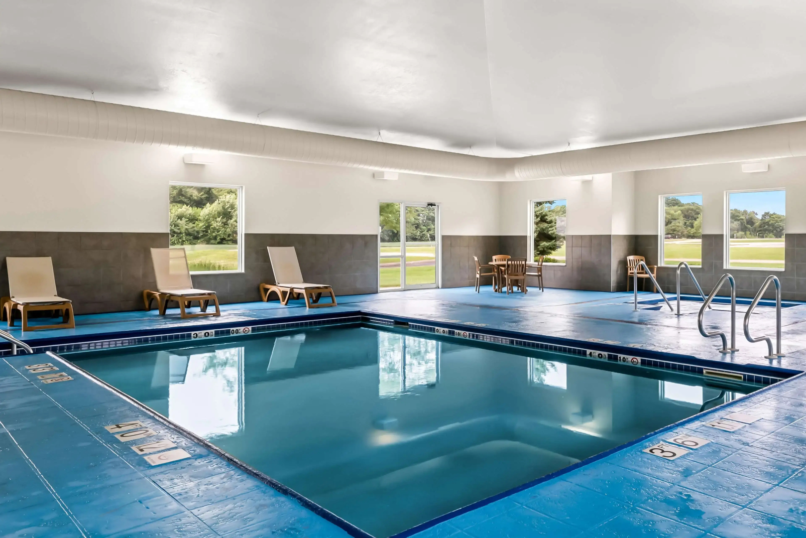 Best Western Legacy Inn & Suites Beloit/South Beloit