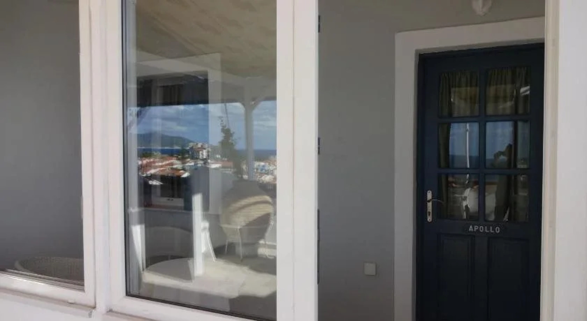 Remezzo Hotel & Studios