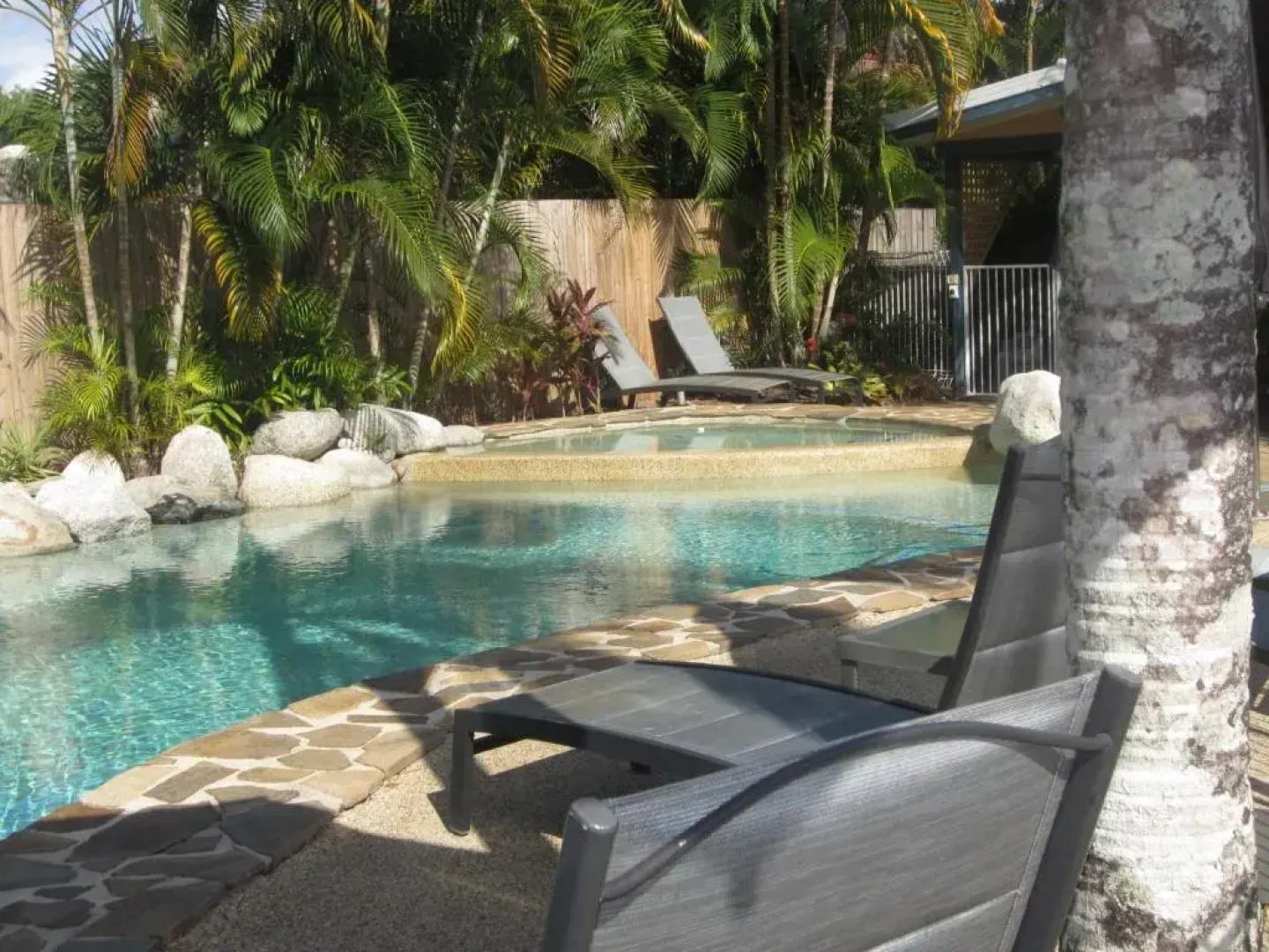 Lazy Lizard Motor Inn