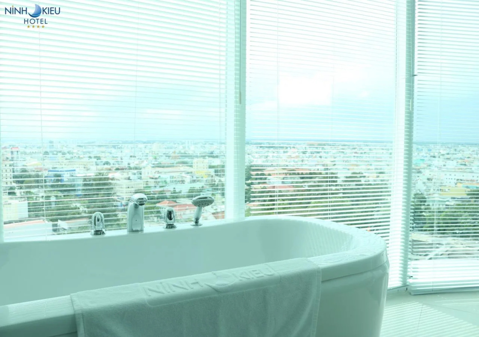 Ninh Kieu Riverside Hotel