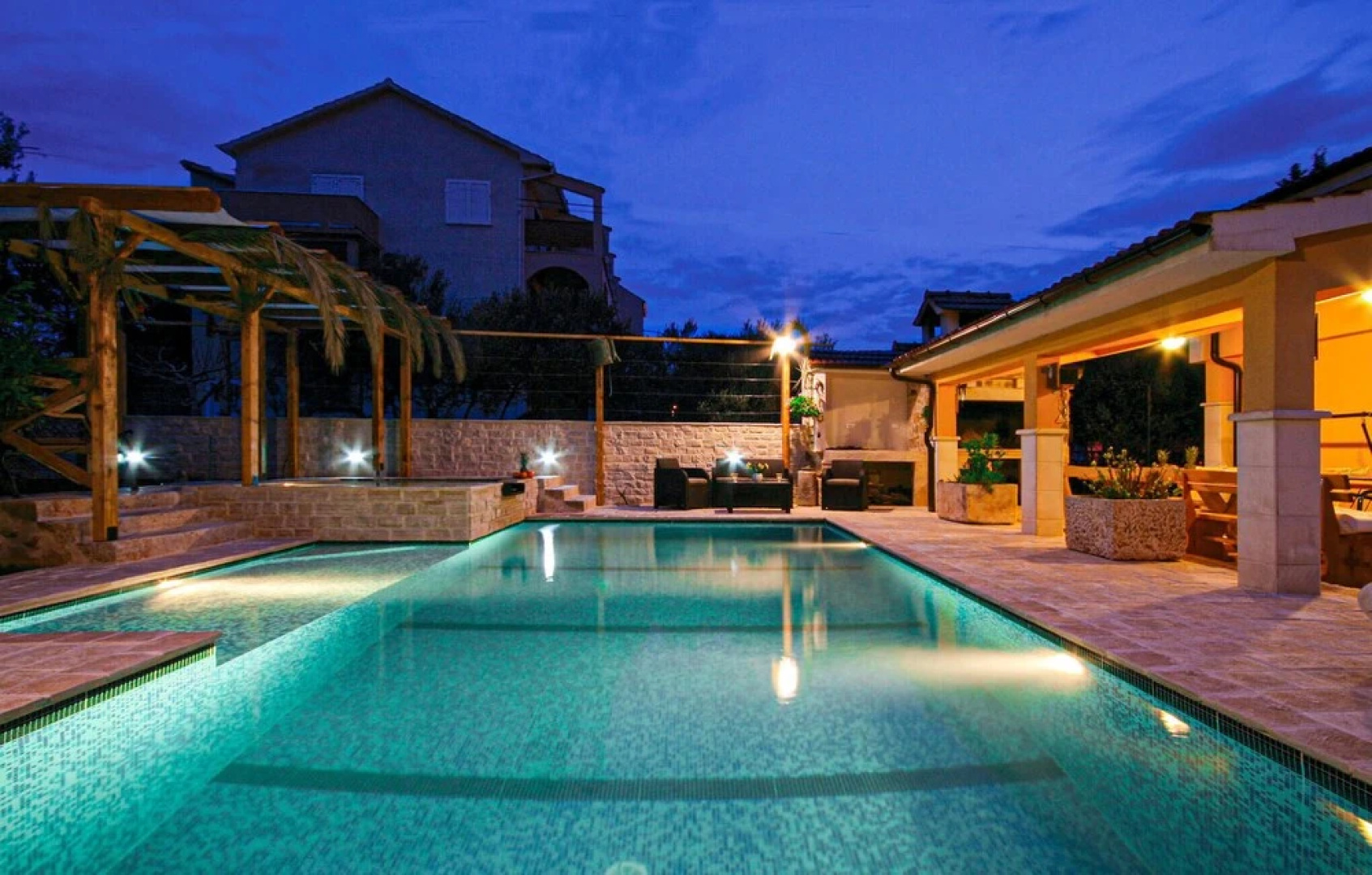 Beautiful Home in Brodarica With Wifi and 4 Bedrooms