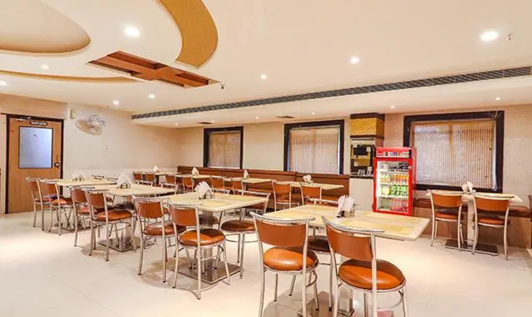 Fabhotel Nera Regency