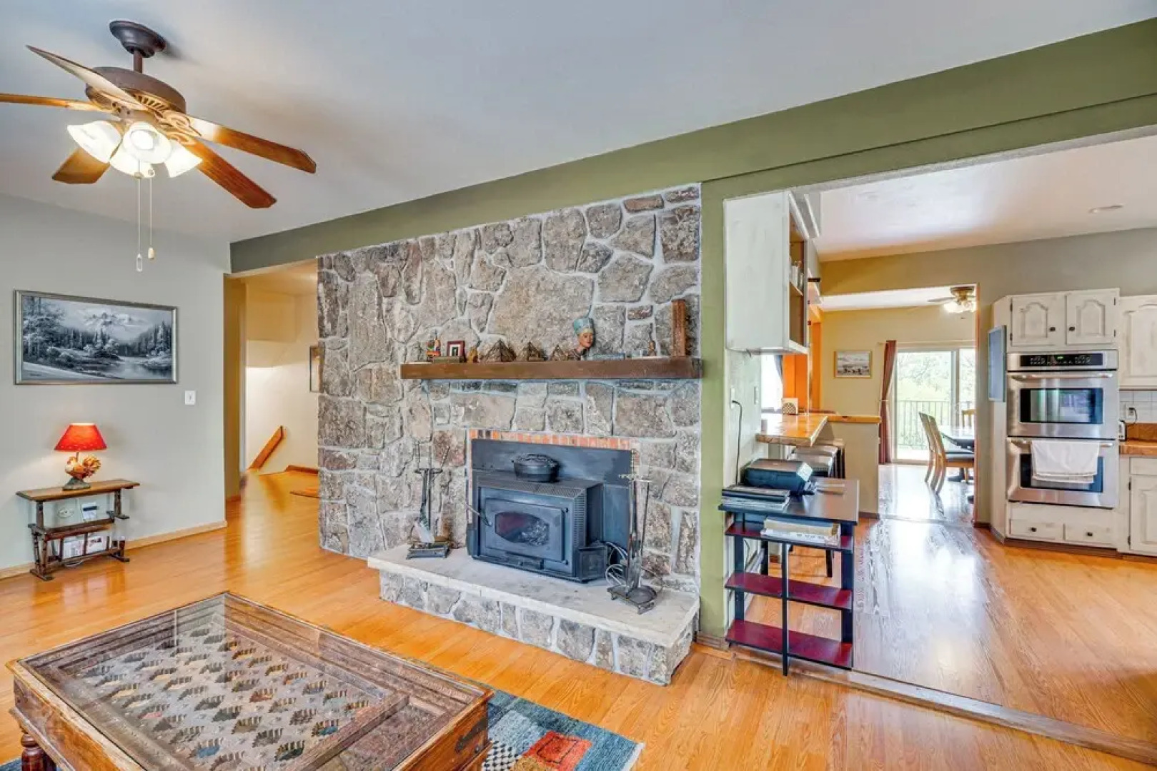 Breweries, Hiking Trails & Museums: Monument House